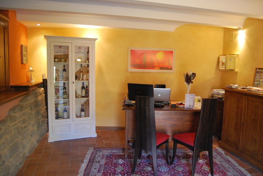 Borgo Dei Corsi Holiday House Reggiolo Exterior photo