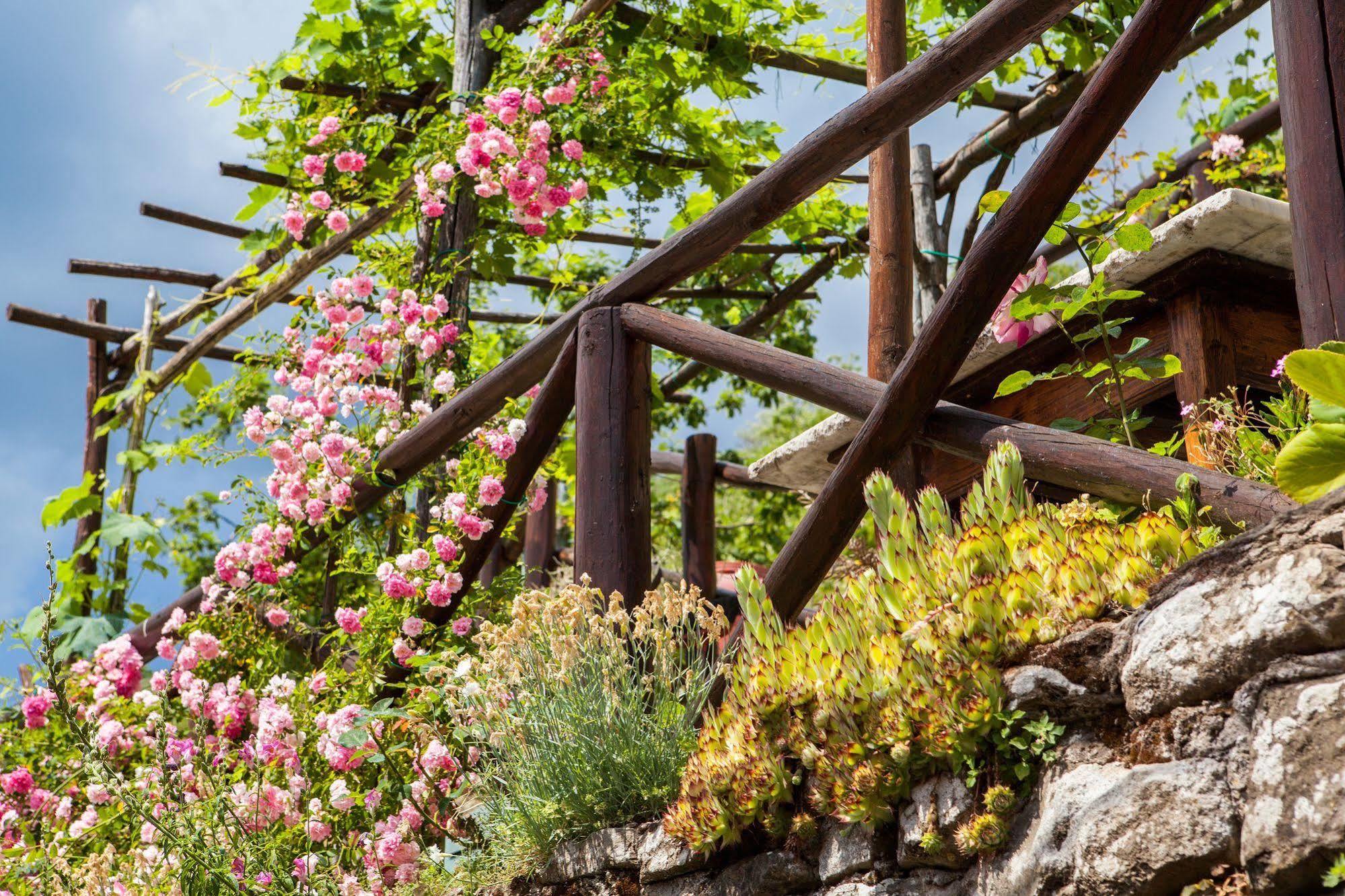 Borgo Dei Corsi Holiday House Reggiolo Exterior photo