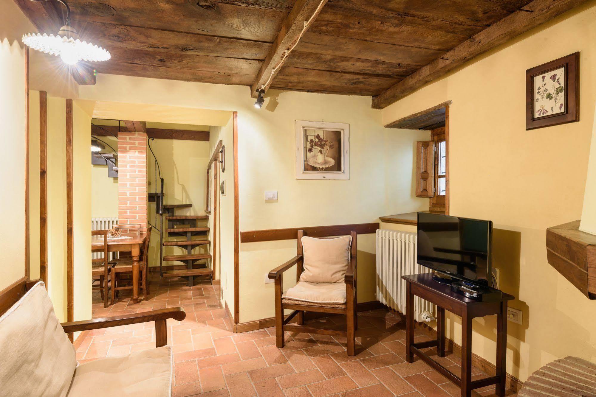 Borgo Dei Corsi Holiday House Reggiolo Exterior photo